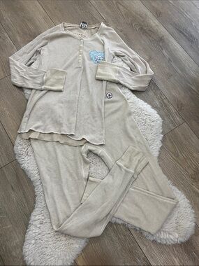 Scanty embroidered pajamas LG